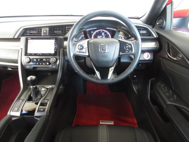 シビック ハッチバックホンダセンシング　禁煙車　６Ｍ／Ｔ　ワンオーナー　センシング　ＬＥＤヘッドライト　シートヒーター　無限フロアマット　無限バイザー　タイプＲリアスポイラー　ナビ　リアカメラ　社外マフラー　ＬＥＤルームライト　ＥＴＣ車載器（16枚目）