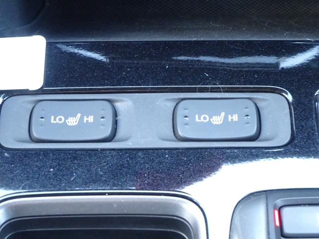 アコードハイブリッド ＥＸ　禁煙　ワンオーナー　ナビ　リアカメラ　Ｂｌｕｅｔｏｏｔｈ　衝突軽減ブレーキ　ＥＴＣ２．０　ＬＥＤ　ＵＳＢ　左サイドカメラ　パワーシート　アダプティブクルーズコントロール　シートヒーター　ＨＤＭＩ（12枚目）