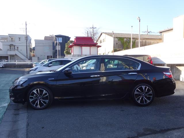 アコードハイブリッド ＥＸ　禁煙　ワンオーナー　ナビ　リアカメラ　Ｂｌｕｅｔｏｏｔｈ　衝突軽減ブレーキ　ＥＴＣ２．０　ＬＥＤ　ＵＳＢ　左サイドカメラ　パワーシート　アダプティブクルーズコントロール　シートヒーター　ＨＤＭＩ（26枚目）