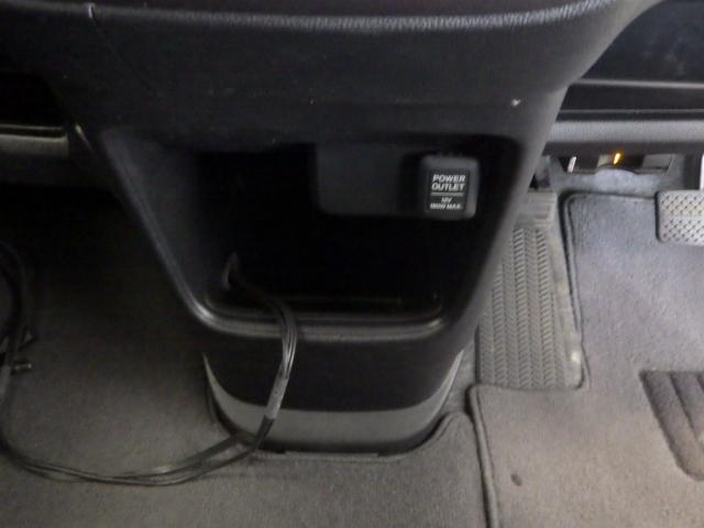 N-ONE プレミアム・Lパッケージ 禁煙車 ツートーンカラー ナビ Bluetooth HIDヘッドライト ETC サイドカーテンエアバック CD DVD ワンセグTV スマートキー 純正アルミ ECONモード 電格ミラ 両席エアバック(9枚目)