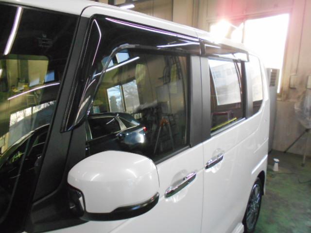 N-BOXカスタム ターボ 禁煙車 元試乗車 1オーナー 8インチコネクトナビ リアカメラ LEDヘッドライト パドルシフト シートヒーター ドアバイザー 革巻きステアリング 左右パワースライドドア シートバックテーブル(24枚目)