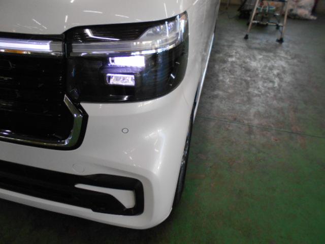 N-BOXカスタム ターボ 禁煙車 元試乗車 1オーナー 8インチコネクトナビ リアカメラ LEDヘッドライト パドルシフト シートヒーター ドアバイザー 革巻きステアリング 左右パワースライドドア シートバックテーブル(25枚目)