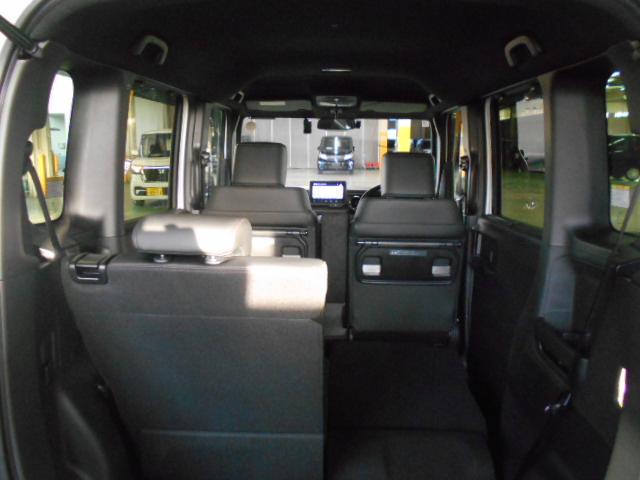 N-BOXカスタム ターボ 禁煙車 元試乗車 1オーナー 8インチコネクトナビ リアカメラ LEDヘッドライト パドルシフト シートヒーター ドアバイザー 革巻きステアリング 左右パワースライドドア シートバックテーブル(33枚目)