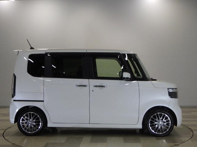N-BOXカスタム ターボ 禁煙車 元試乗車 1オーナー 8インチコネクトナビ リアカメラ LEDヘッドライト パドルシフト シートヒーター ドアバイザー 革巻きステアリング 左右パワースライドドア シートバックテーブル(35枚目)