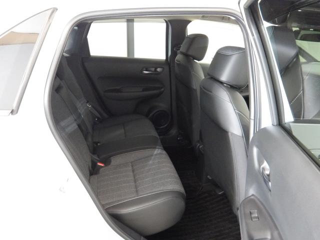 フィット e:HEVホーム 禁煙 9インチナビ リアカメラ Bluetooth 3カメラドラレコ ETC LED USB 衝突軽減ブレーキ アダプティブクルーズコントロール パーキングセンサー ドアバイザー フルセグ VSA(18枚目)