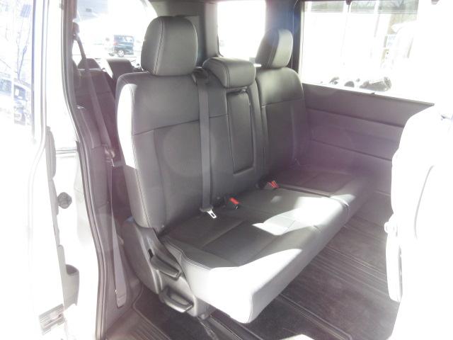 ステップワゴン e:HEVスパーダ 禁煙車 9inナビ(ラジオ・TV・BTA・USB・Mラック) Rカメラ LEDヘッドライト シートヒーター パドルシフト パワーテールゲート サイド・カーテンエアバック ドアバイザー 1オーナー(17枚目)