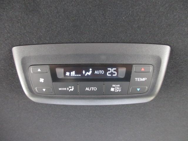 ステップワゴン e:HEVスパーダ 禁煙車 9inナビ(ラジオ・TV・BTA・USB・Mラック) Rカメラ LEDヘッドライト シートヒーター パドルシフト パワーテールゲート サイド・カーテンエアバック ドアバイザー 1オーナー(18枚目)