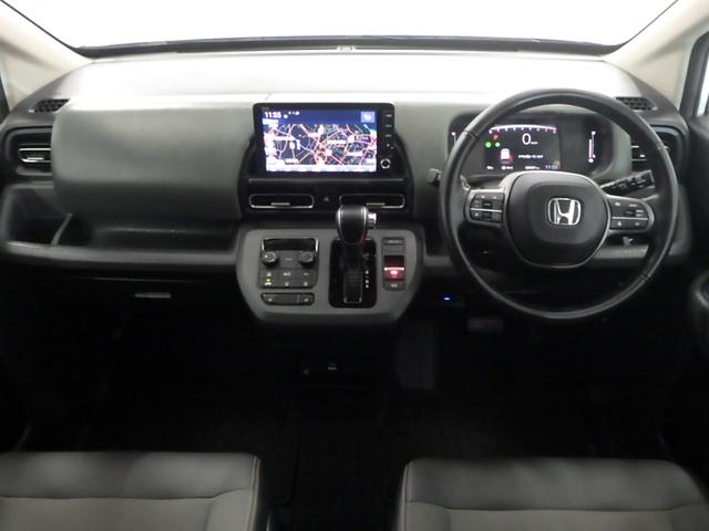 フリード クロスター 禁煙車 元試乗車 ホンダコネクトナビ リアカメラ ブラインドスポットインフォメーション 2列目6:4分割可倒 プライムスムースコンビシート シートヒーター ルーフレール ドラレコ ドアバイザー LKA(17枚目)