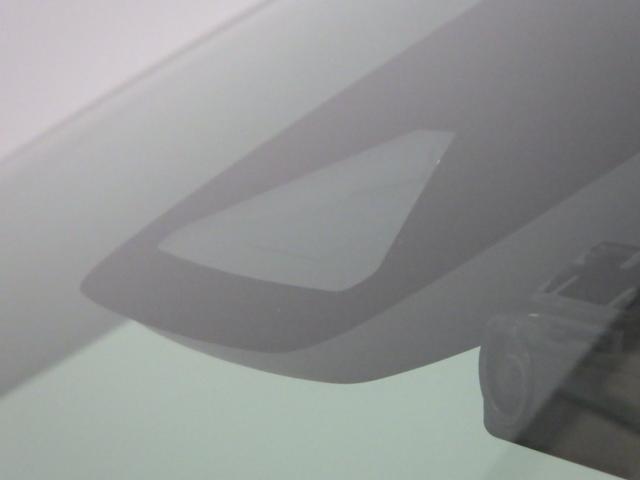 フリード クロスター 禁煙車 元試乗車 ホンダコネクトナビ リアカメラ ブラインドスポットインフォメーション 2列目6:4分割可倒 プライムスムースコンビシート シートヒーター ルーフレール ドラレコ ドアバイザー LKA(20枚目)