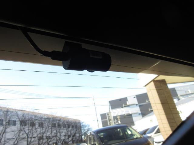 ヴェゼル ｅ：ＨＥＶＸ　禁煙車　いまコレ＋　コネクトナビ　Ｒカメラ　渋滞追従　社外前後ドラレコ　障害物センサー　Ｂｌｕｅｔｏｏｔｈ　ＵＳＢ　ＥＴＣ２．０　ドアバイザー　ＬＥＤライト　アダプティブクルーズコントロール（8枚目）