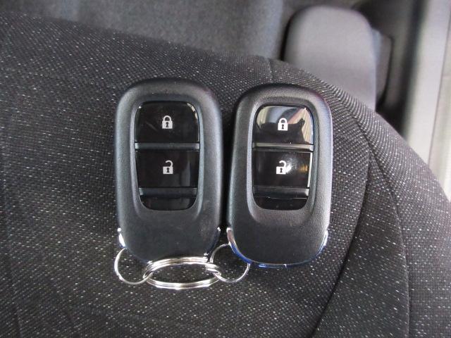 ヴェゼル ｅ：ＨＥＶＸ　禁煙車　いまコレ＋　コネクトナビ　Ｒカメラ　渋滞追従　社外前後ドラレコ　障害物センサー　Ｂｌｕｅｔｏｏｔｈ　ＵＳＢ　ＥＴＣ２．０　ドアバイザー　ＬＥＤライト　アダプティブクルーズコントロール（19枚目）