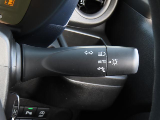 アルト L ディスプレイオーディオ バックカメラ 衝突被害軽減システム 前後誤発進抑制機能 リアコーナーセンサー 前席シートヒーター キーレスエントリー 盗難警報装着車 オートライト(12枚目)