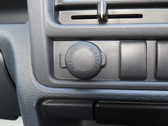 キャリイトラック KX 3型 純正オーディオ ディスチャージヘッドランプ 衝突安全ボディ パワーウィンドウ エアコン(12枚目)