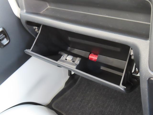 キャリイトラック KX 3型 純正オーディオ ディスチャージヘッドランプ 衝突安全ボディ パワーウィンドウ エアコン(15枚目)