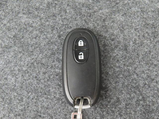 アルトラパン Ｓ　ＣＤステレオ　レーダーブレーキサポート　誤発進抑制機能　キーレスプッシュスタート　セキュリティアラーム　シートヒーター　ディスチャージヘッドライト　革巻きステアリング（37枚目）