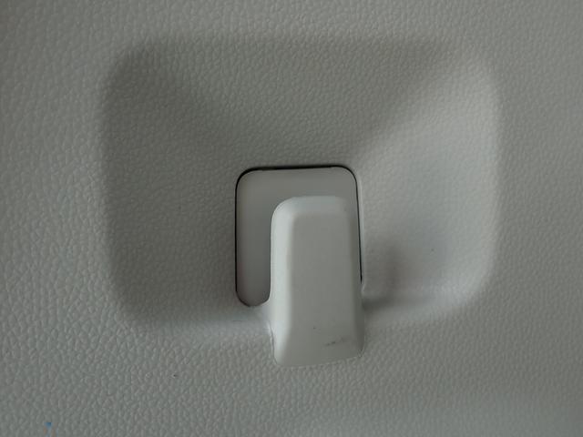 ワゴンR HYBRID FX 純正オーディオ 衝突被害軽減システム 運転席シートヒーター ヘッドアップディスプレイ マイルドハイブリッド フルフラット オートライト キーレスプッシュスタート 盗難警報装着車(38枚目)