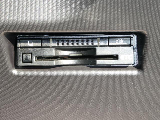 アクア Ｇ　ナビ　バックカメラ　ＥＴＣ　ワンセグ　Ｂｌｕｅｔｏｏｔｈ接続　クルーズコントロール　革巻きステアリング　ステアリングオーディオスイッチ　ナノイー搭載　オートエアコン　シートヒーター（5枚目）