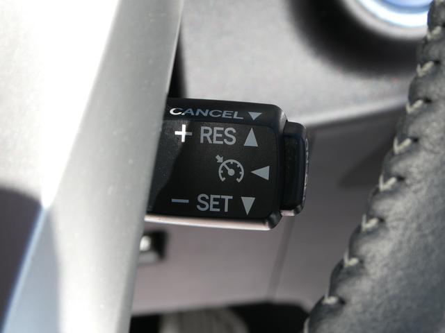 アクア Ｇ　ナビ　バックカメラ　ＥＴＣ　ワンセグ　Ｂｌｕｅｔｏｏｔｈ接続　クルーズコントロール　革巻きステアリング　ステアリングオーディオスイッチ　ナノイー搭載　オートエアコン　シートヒーター（10枚目）