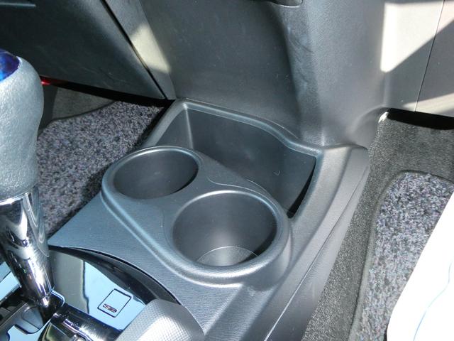 アクア Ｇ　ナビ　バックカメラ　ＥＴＣ　ワンセグ　Ｂｌｕｅｔｏｏｔｈ接続　クルーズコントロール　革巻きステアリング　ステアリングオーディオスイッチ　ナノイー搭載　オートエアコン　シートヒーター（19枚目）