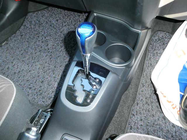 アクア Ｇ　ナビ　バックカメラ　ＥＴＣ　ワンセグ　Ｂｌｕｅｔｏｏｔｈ接続　クルーズコントロール　革巻きステアリング　ステアリングオーディオスイッチ　ナノイー搭載　オートエアコン　シートヒーター（20枚目）