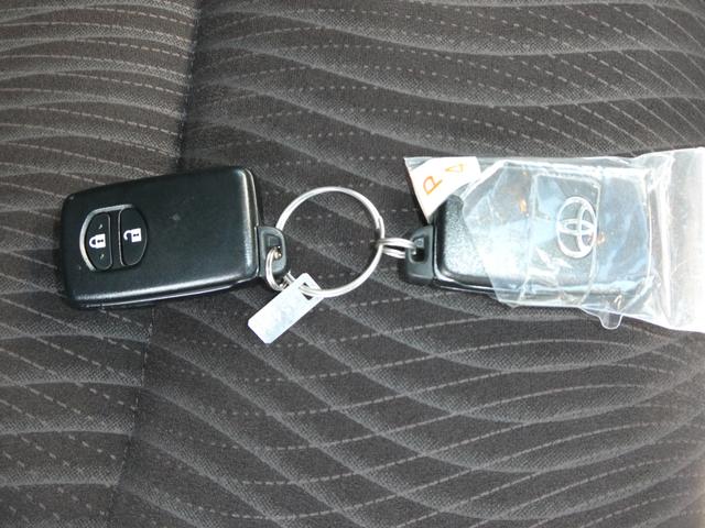 アクア Ｇ　ナビ　バックカメラ　ＥＴＣ　ワンセグ　Ｂｌｕｅｔｏｏｔｈ接続　クルーズコントロール　革巻きステアリング　ステアリングオーディオスイッチ　ナノイー搭載　オートエアコン　シートヒーター（41枚目）