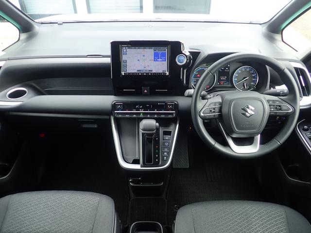 ランディ ＨＹＢＲＩＤ　Ｇ　８インチナビ　ＥＴＣ　ＬＥＤヘッドライト　衝突被害軽減ブレーキ　誤発進抑制機能　レーンアシスト　アダプティブクルーズコントロール　ヒートシーター　Ｂｌｕｅｔｏｏｔｈ接続　ＣＤ再生　ＤＶＤ再生　フルフラット　クリアランスソナー（2枚目）