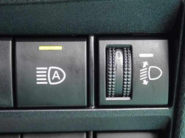 ランディ ＨＹＢＲＩＤ　Ｇ　８インチナビ　ＥＴＣ　ＬＥＤヘッドライト　衝突被害軽減ブレーキ　誤発進抑制機能　レーンアシスト　アダプティブクルーズコントロール　ヒートシーター　Ｂｌｕｅｔｏｏｔｈ接続　ＣＤ再生　ＤＶＤ再生　フルフラット　クリアランスソナー（13枚目）