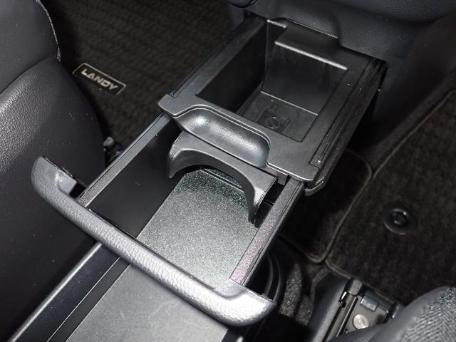 ランディ ＨＹＢＲＩＤ　Ｇ　８インチナビ　ＥＴＣ　ＬＥＤヘッドライト　衝突被害軽減ブレーキ　誤発進抑制機能　レーンアシスト　アダプティブクルーズコントロール　ヒートシーター　Ｂｌｕｅｔｏｏｔｈ接続　ＣＤ再生　ＤＶＤ再生　フルフラット　クリアランスソナー（25枚目）