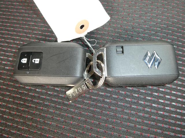 スイフトスポーツ スポーツ 4型 試乗車上がり 最終型! 追従式クルコン 衝突被害軽減ブレーキサポート 前後誤発進抑制機能 リア超音波センサー 革巻きステアリング ステアリングオーディオスイッチ LEDヘッドライト フォグランプ リアフォグランプ 専用バケットシート(39枚目)