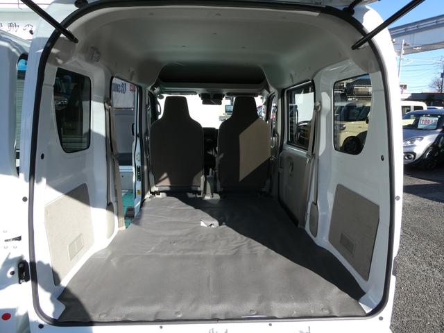 エブリイ ＰＡリミテッド　６型　ＣＶＴ　ＡＭ／ＦＭラジオ　２ＷＤ　後輪駆動　インパネＣＶＴ　デュアルカメラブレーキサポート　ＡＭ／ＦＭラジオ　キーレスエントリー　リアコーナーセンサー　オートライト　アイドリングストップ（26枚目）