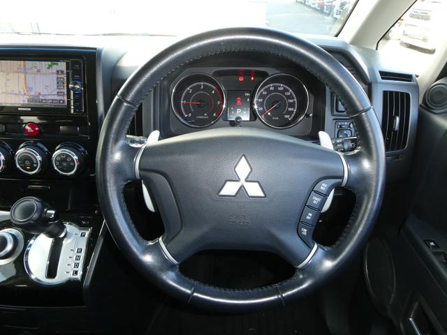 デリカＤ：５ Ｄパワーパッケージ　４ＷＤ　ケンウッドナビ　バックカメラ　ＥＴＣ　後席モニター　両側電動スライドドア　クルーズコントロール　革巻きステアリング　フルセグ　Ｂｌｕｅｔｏｏｔｈ接続　ディスチャージヘッドライト（8枚目）
