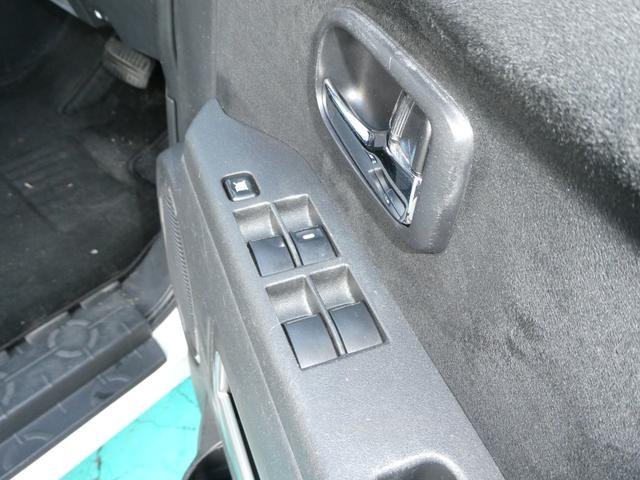 デリカＤ：５ Ｄパワーパッケージ　４ＷＤ　ケンウッドナビ　バックカメラ　ＥＴＣ　後席モニター　両側電動スライドドア　クルーズコントロール　革巻きステアリング　フルセグ　Ｂｌｕｅｔｏｏｔｈ接続　ディスチャージヘッドライト（27枚目）