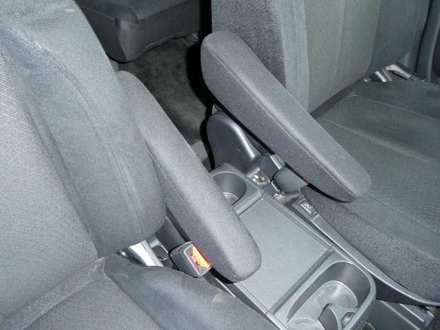 デリカＤ：５ Ｄパワーパッケージ　４ＷＤ　ケンウッドナビ　バックカメラ　ＥＴＣ　後席モニター　両側電動スライドドア　クルーズコントロール　革巻きステアリング　フルセグ　Ｂｌｕｅｔｏｏｔｈ接続　ディスチャージヘッドライト（32枚目）