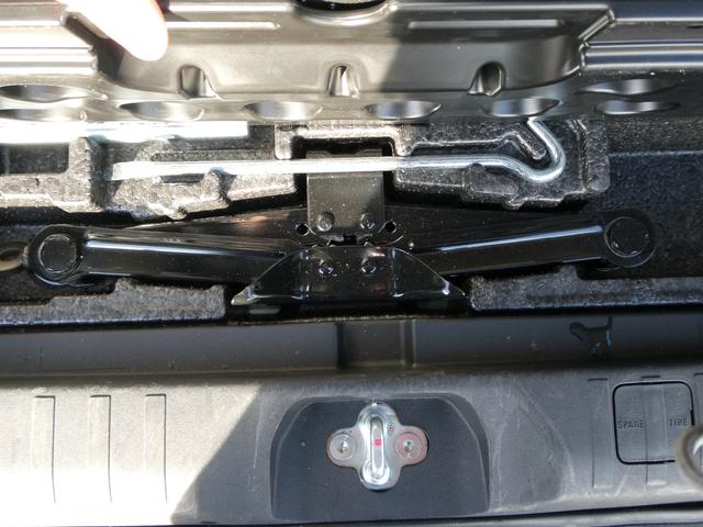 デリカＤ：５ Ｄパワーパッケージ　４ＷＤ　ケンウッドナビ　バックカメラ　ＥＴＣ　後席モニター　両側電動スライドドア　クルーズコントロール　革巻きステアリング　フルセグ　Ｂｌｕｅｔｏｏｔｈ接続　ディスチャージヘッドライト（35枚目）