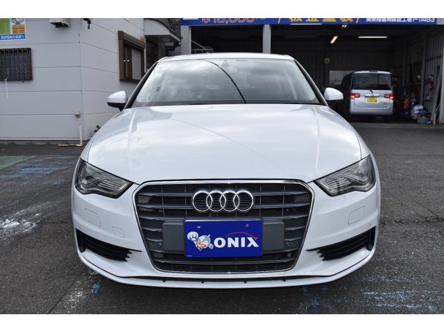 Ａ３セダン １．４ＴＦＳＩ　禁煙車／コンビニエンスパッケージ／ＬＥＤライトパッケージ／純正フルセグナビ／バックカメラ／ＥＴＣ／純正１６インチアルミホイール／プッシュスタート／アイドリングストップ／ＬＥＤヘッドライト／ＬＥＤテール（2枚目）