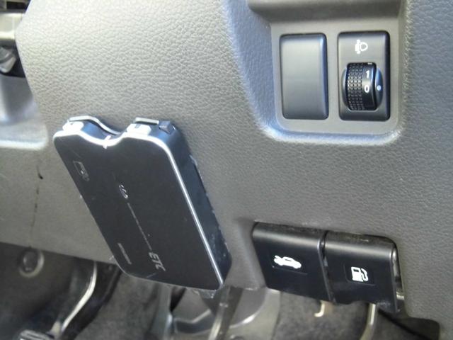 キューブ 15X Vセレクション ショップオリジナル・チッピングブラック仕上 スカイルーフ バックカメラ付き スマートキー付き(40枚目)