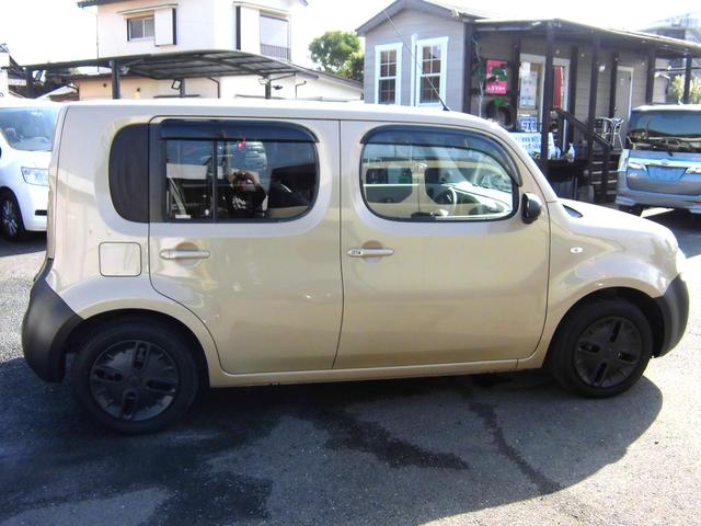 キューブ １５Ｘ　Ｍセレクション　ショップオリジナル・チッピングブラック仕上　社外フルセグＴＶナビ　ＥＴＣ　スマートキー（8枚目）