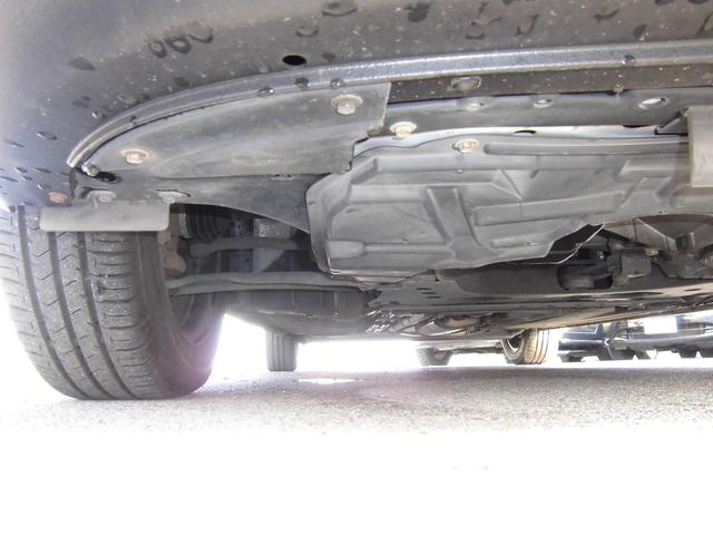 キューブ １５Ｘ　Ｍセレクション　ショップオリジナル・チッピングブラック仕上　社外フルセグＴＶナビ　ＥＴＣ　スマートキー（22枚目）