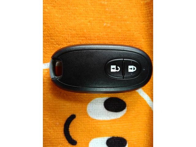 アルトラパンショコラ Ｘ　アイドリングストップ　ＨＩＤ　オートライト　ナビ　ＴＶ　ＤＶＤ　ＣＤ　ブルートゥース　プッシュスタート　スマートキー　オートエアコン　純正ホワイトアルミホイール　ウインカーミラー　盗難防止システム（28枚目）