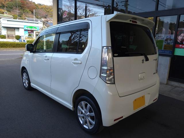 ワゴンＲスティングレー Ｘ　アイドリングストップ　ＨＩＤ　オートライト　フロントフォグランプ　純正フルエアロ　ナビ　ＴＶＤＶＤ　スマートキー　プッシュスタート　オートエアコン　盗難防止システム　電動格納リモコンドアミラー（5枚目）