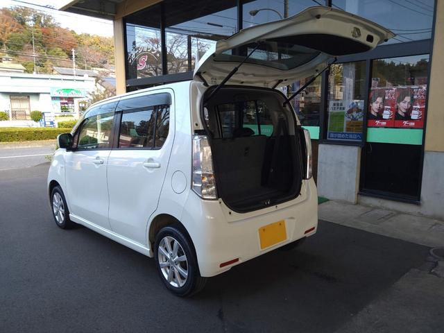 ワゴンＲスティングレー Ｘ　アイドリングストップ　ＨＩＤ　オートライト　フロントフォグランプ　純正フルエアロ　ナビ　ＴＶＤＶＤ　スマートキー　プッシュスタート　オートエアコン　盗難防止システム　電動格納リモコンドアミラー（10枚目）