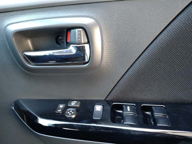 ワゴンＲスティングレー Ｘ　アイドリングストップ　ＨＩＤ　オートライト　フロントフォグランプ　純正フルエアロ　ナビ　ＴＶＤＶＤ　スマートキー　プッシュスタート　オートエアコン　盗難防止システム　電動格納リモコンドアミラー（27枚目）