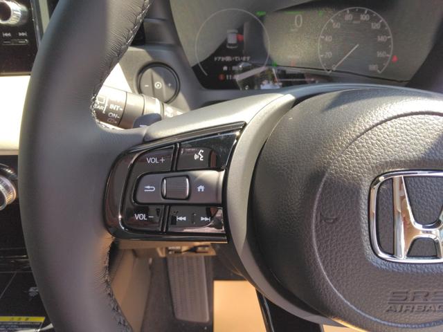 ヴェゼル ｅ：ＨＥＶ　Ｚ・ＰＬａＹパッケージ　マルチビューカメラシステム／プレミアムオーディオ／パノラマルーフ／ホンダセンシング／ブラインドスポットインフォメーション／９インチホンダコネクトディスプレー／ＥＴＣ２．０車載器／シートヒーター（15枚目）