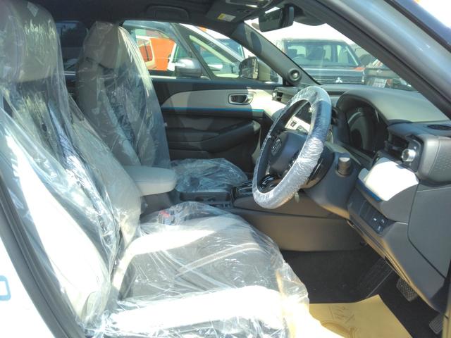 ヴェゼル ｅ：ＨＥＶ　Ｚ・ＰＬａＹパッケージ　マルチビューカメラシステム／プレミアムオーディオ／パノラマルーフ／ホンダセンシング／ブラインドスポットインフォメーション／９インチホンダコネクトディスプレー／ＥＴＣ２．０車載器／シートヒーター（32枚目）