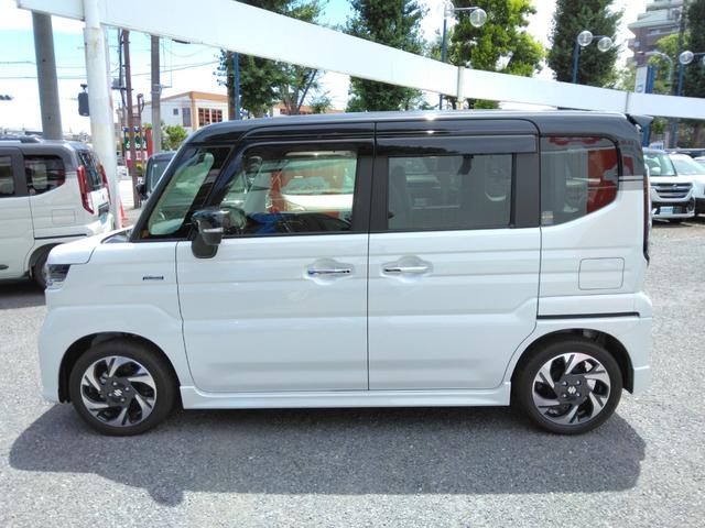 スペーシアカスタム ハイブリッドＸＳターボ　４ＷＤ　全周囲カメラ　両側電動スライドドア　ナビ　ＴＶ　クリアランスソナー　オートクルーズコントロール　レーンアシスト　衝突被害軽減システム　オートライト　ＬＥＤヘッドランプ　スマートキー（10枚目）