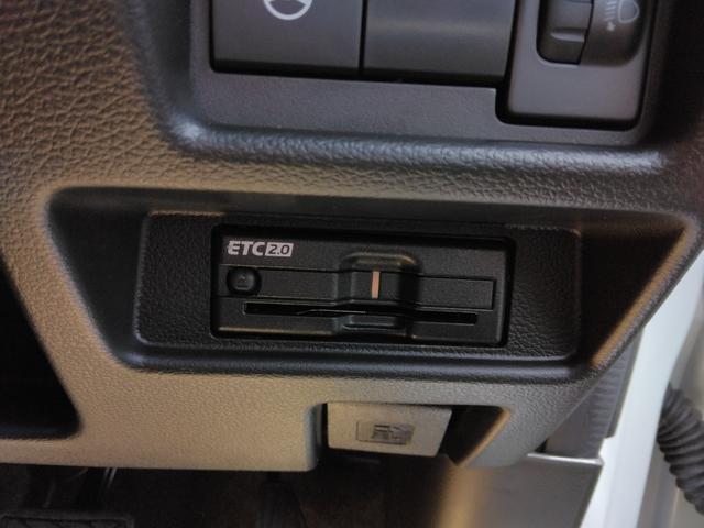 スペーシアカスタム ハイブリッドＸＳターボ　４ＷＤ　全周囲カメラ　両側電動スライドドア　ナビ　ＴＶ　クリアランスソナー　オートクルーズコントロール　レーンアシスト　衝突被害軽減システム　オートライト　ＬＥＤヘッドランプ　スマートキー（19枚目）