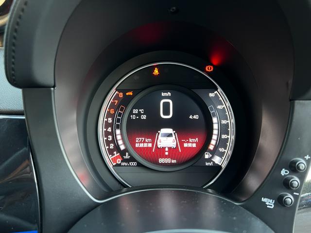 アバルト595 モンスターエナジー・ヤマハ モンスターエナジー ヤマハ 限定車 5速マニュアル 世界限定2000台 高性能エキゾーストシステム レコードモンツァ 専用17インチアルミホイール ブラック仕上げブレーキキャリパー(16枚目)