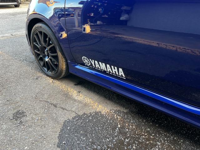 アバルト595 モンスターエナジー・ヤマハ モンスターエナジー ヤマハ 限定車 5速マニュアル 世界限定2000台 高性能エキゾーストシステム レコードモンツァ 専用17インチアルミホイール ブラック仕上げブレーキキャリパー(41枚目)