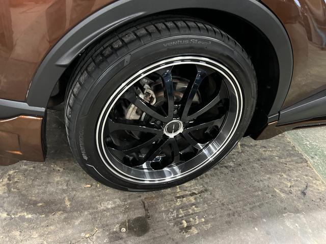 Ｃ－ＨＲ Ｇ　１．８Ｌ　直列４気筒ＤＯＨＣハイブリッドシステム　エアロ　　　社外１９インチＡＷ　４本出マフラー　ローダウン　ＥＴＣ　ドラレコ　バックカメラ（13枚目）