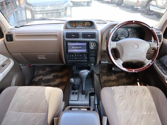 ランドクルーザープラド TX Classicコンプリート 丸目フェイス ボディカラー:ベージュ ナローボディ classicホイール&BFグッドリッチATタイヤ5本セット クリアマーカー ルーフレール バックカメラ 各所マッドブラ(2枚目)